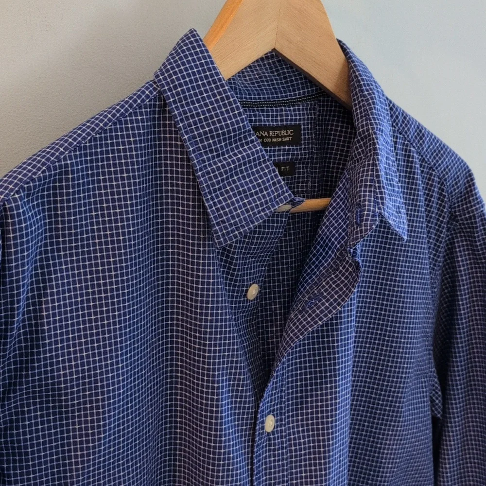 Banana Republic Men's Large Camden Fit Custom 078 Wash Button Down Shirt